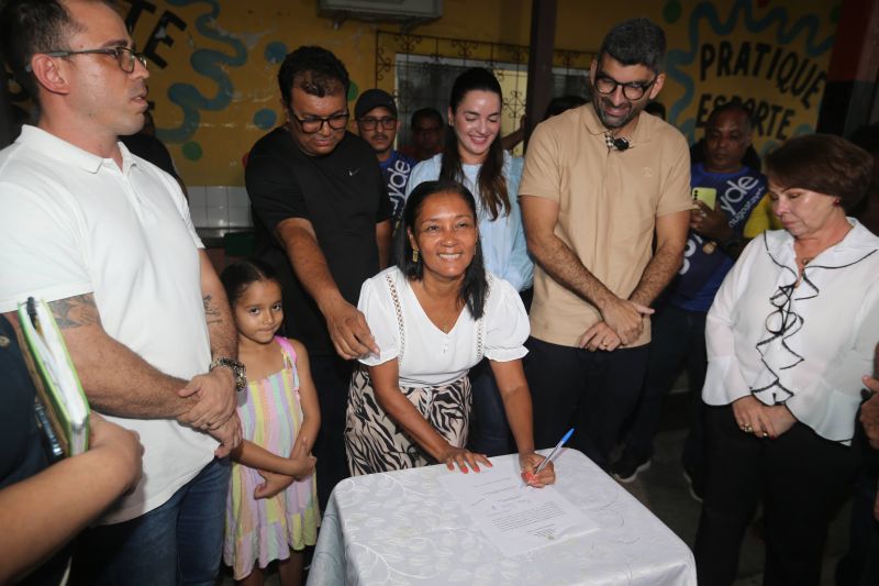 Assinatura de Ordem Serviço para reforma da escola João Nunes na passagem Santa Terezinha no bairro Coqueiro
