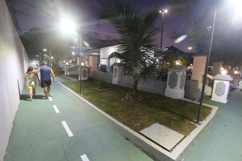 Entrega da Praça Tancredo Neves com Serviço de Reforma e Modernização bairro Coqueiro