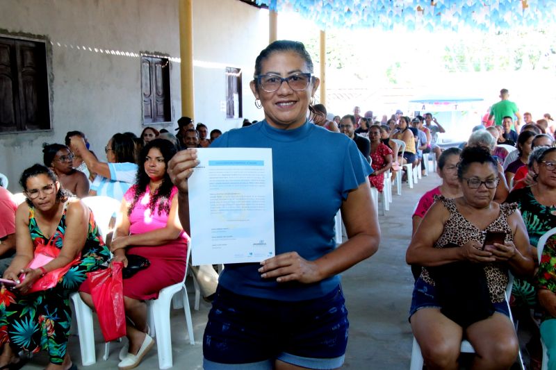 Entrega de Títulos de Propriedade na Comunidade Riacho Belo no bairro Águas Brancas