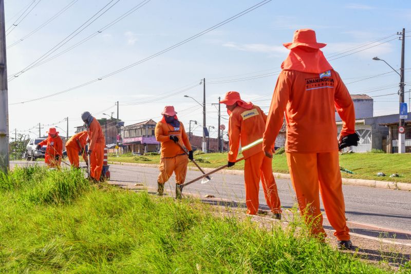 Limpeza da avenida Independência durante o mês de julho