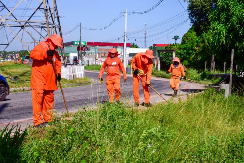 Limpeza da avenida Independência durante o mês de julho