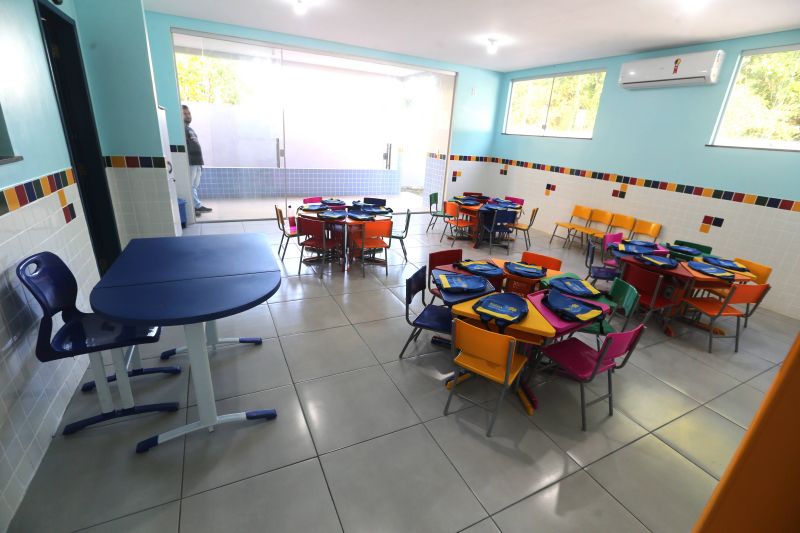 Inauguração da Unidade de Educação Infantil Bem Viver no Bairro do Aurá.