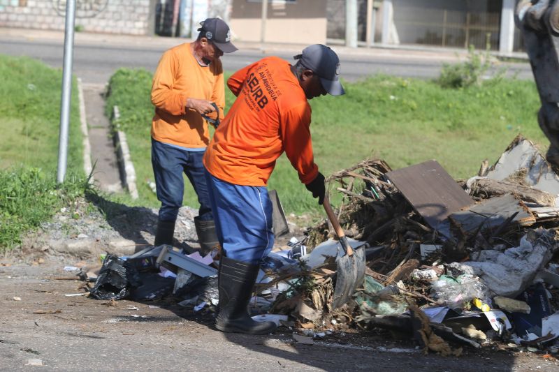 Mutirão da Limpeza na avenida Independência