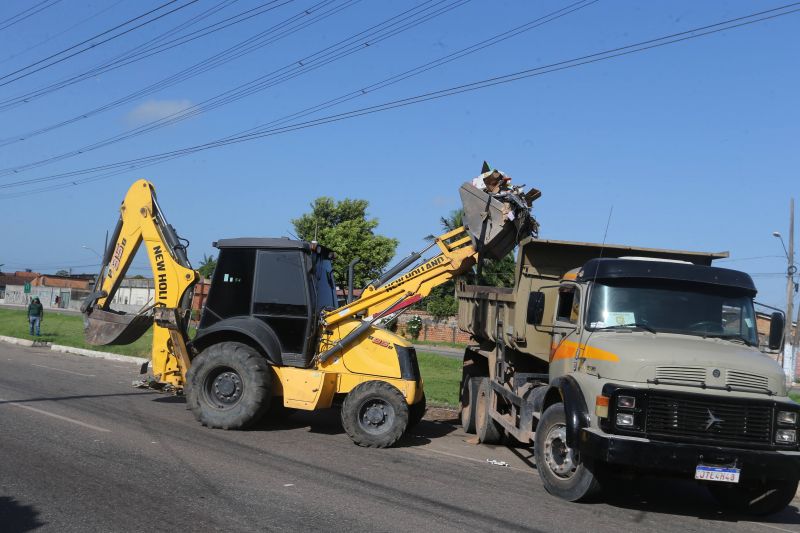 Mutirão da Limpeza na avenida Independência