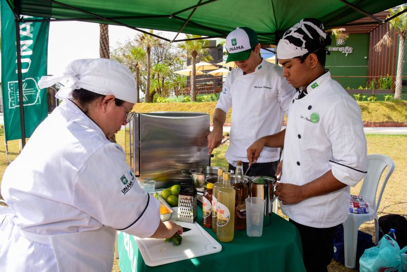 Feira da Agricultura Familiar e dos Povos Tradicionais no Parque Vila Maguary