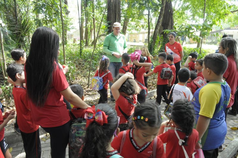 Atividades alusivas ao dia da árvore no Bosque Marajoara no conjunto Júlia Seffer