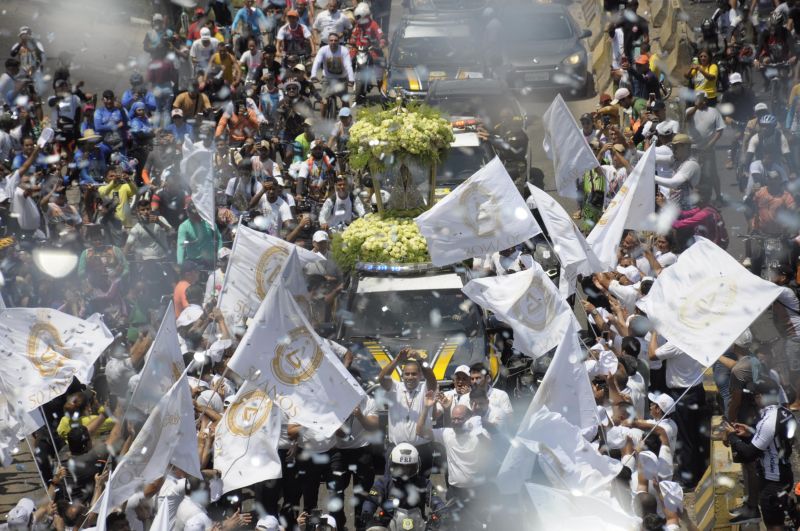 Imagens do traslado da imagem peregrina de nossa senhora de Nazaré em Ananindeua