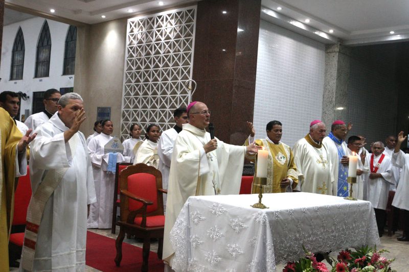 Imagens do traslado da imagem peregrina de nossa senhora de Nazaré em Ananindeua