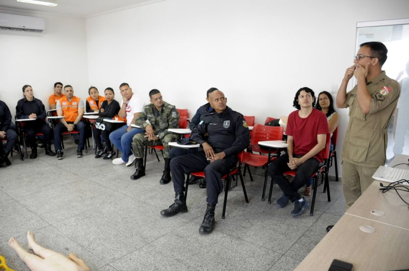 Acompanhamento do curso de primeiros socorros da equipe da Defesa Civil de Ananindeua