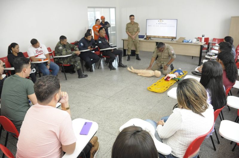 Acompanhamento do curso de primeiros socorros da equipe da Defesa Civil de Ananindeua