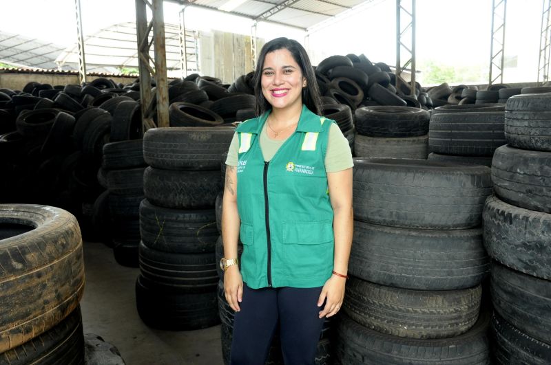 Ecoponto de pneus na passagem Professora Antônia Barbosa no Centro