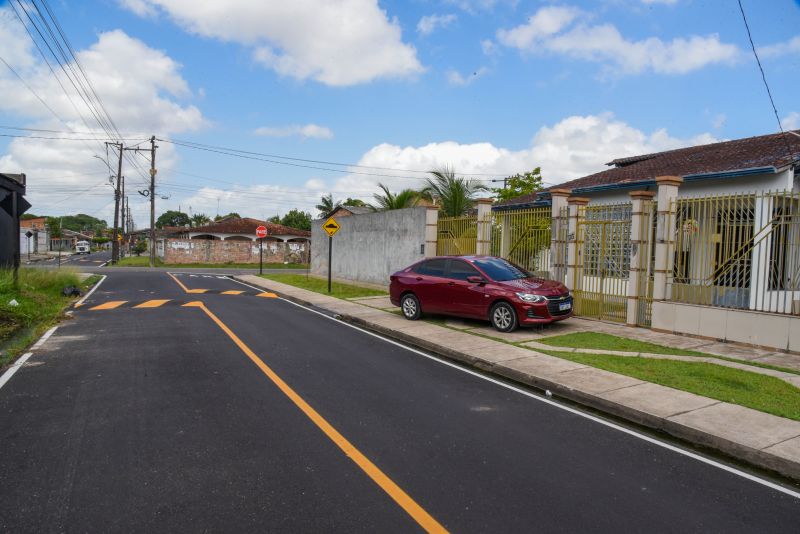 Imagens de apoio das ruas asfaltadas e com sinalização vertical e horizontal no conjunto Julia Seffer