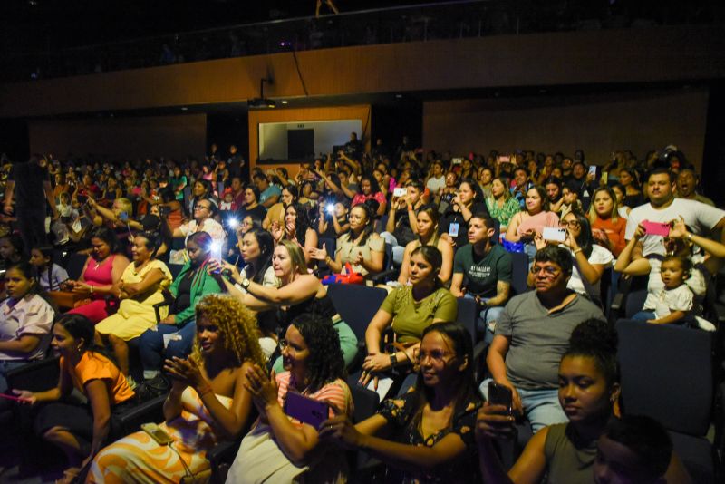 Apresentação da CMREI Maria Alzenira Pinheiro Canavarro, com o tema Orgulho De Ser Anani