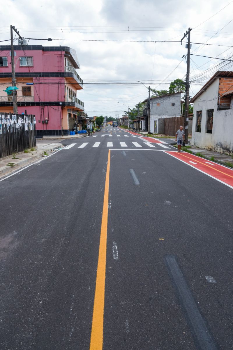 Imagens da revitalização de sinalização na Av Principal do Icuí Guajará