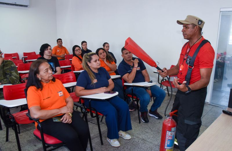 Curso de primero socorros 2° etapa no GSE do Bombeiros