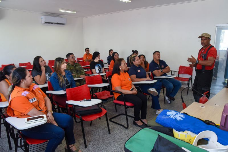 Curso de primero socorros 2° etapa no GSE do Bombeiros