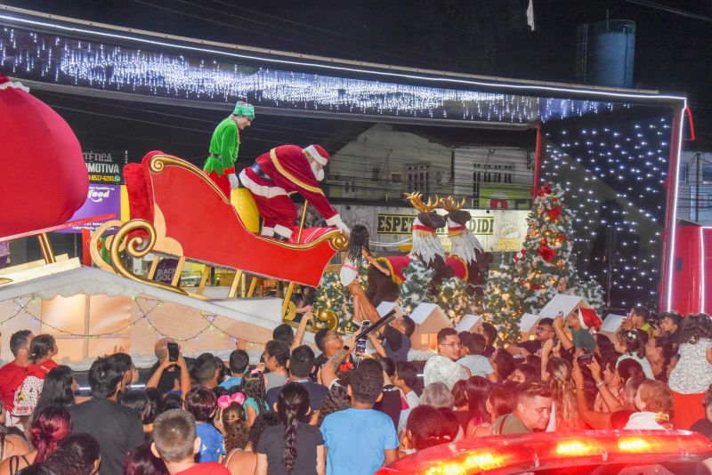 Caravana do Papai Noel e Coca Cola no Parque Vila Maguary