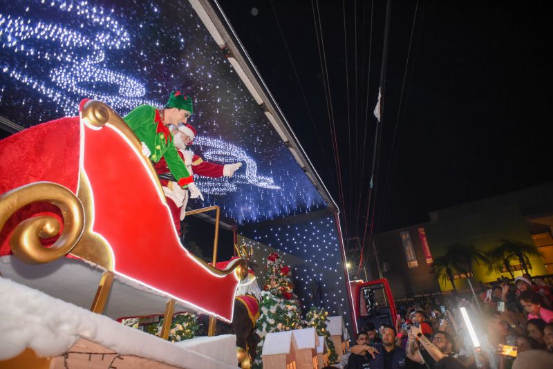 Caravana do Papai Noel e Coca Cola no Parque Vila Maguary