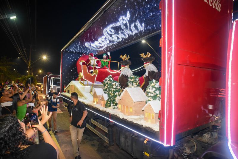 Caravana do Papai Noel e Coca Cola no Parque Vila Maguary