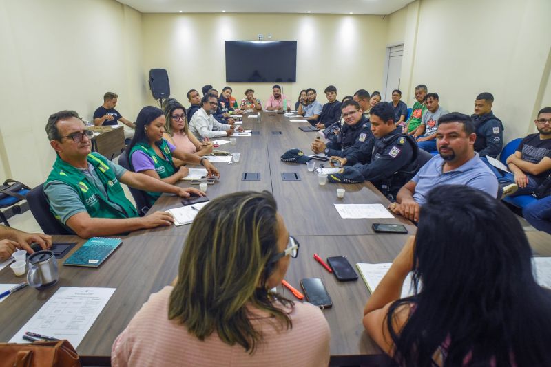 Reunião para o alinhamento das festas do final de ano e aniversário da cidade