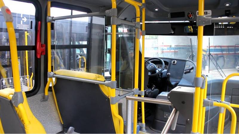 Novos ônibus com assentos para pessoas com mobilidade reduzida