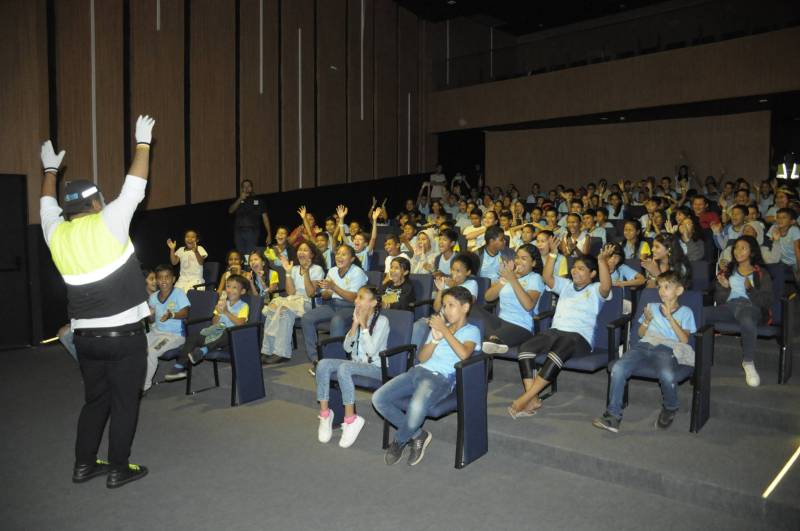 Tio "Apito" anima os Estudantes