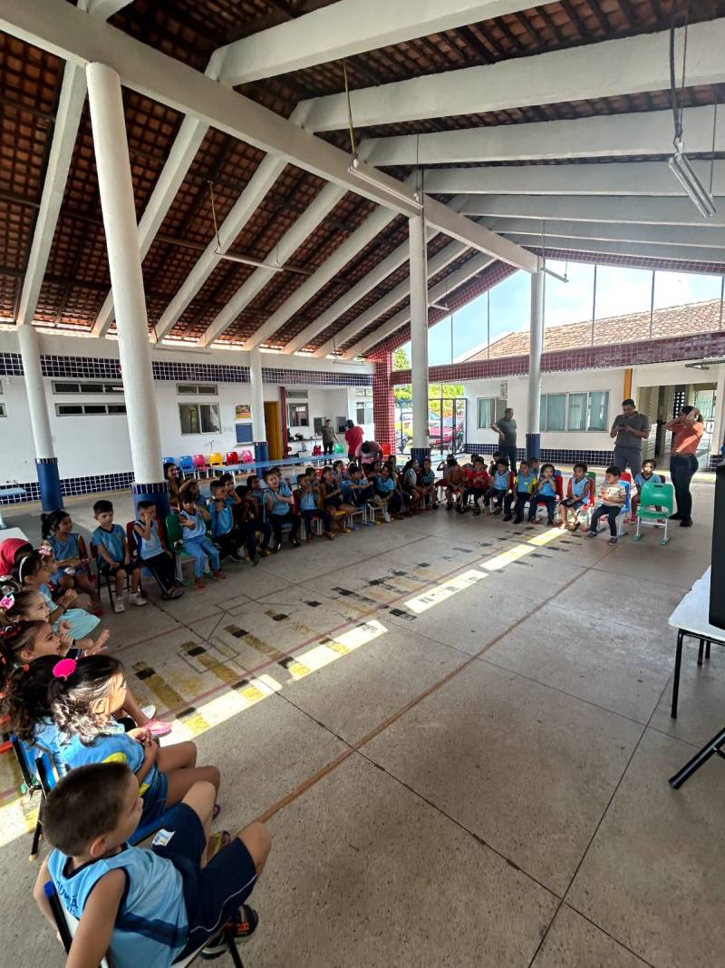 Alunos participando das atividades