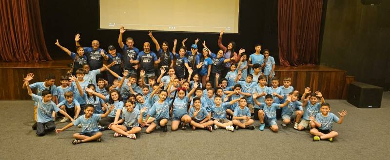 Alunos e professores visitam o Parque Vila Maguary.