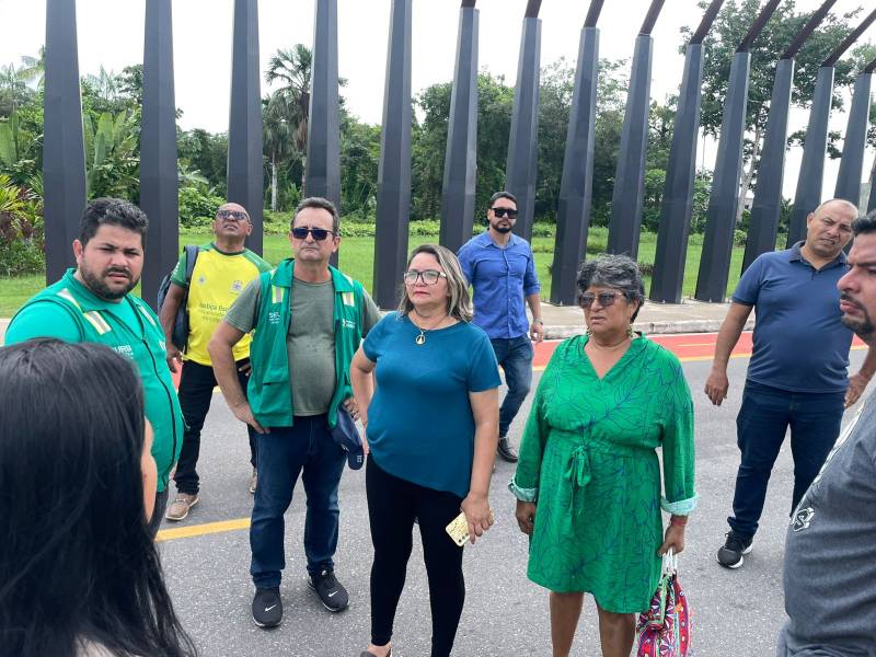 Secretárias reunidas em prol da virada de ano