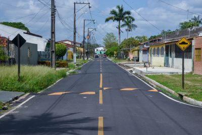 Galeria: Imagens de apoio das ruas asfaltadas e com sinalização vertical e horizontal no conjunto Julia Seffer