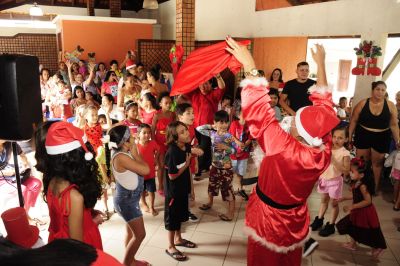 Galeria: Ação Natalina no CRAS Daniel Reis