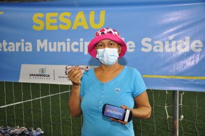 Moradores do Curuçambá ganham óculos gratuitos pelo programa "Olhar Ananin" 