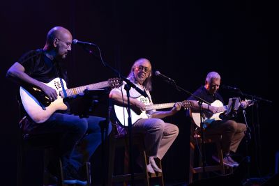 Show "Tempo e Destino" marca emocionante reencontro no Teatro Municipal de Ananindeua