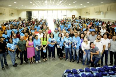 Mais de 700 agentes comunitários de saúde de Ananindeua ganham novos uniformes  