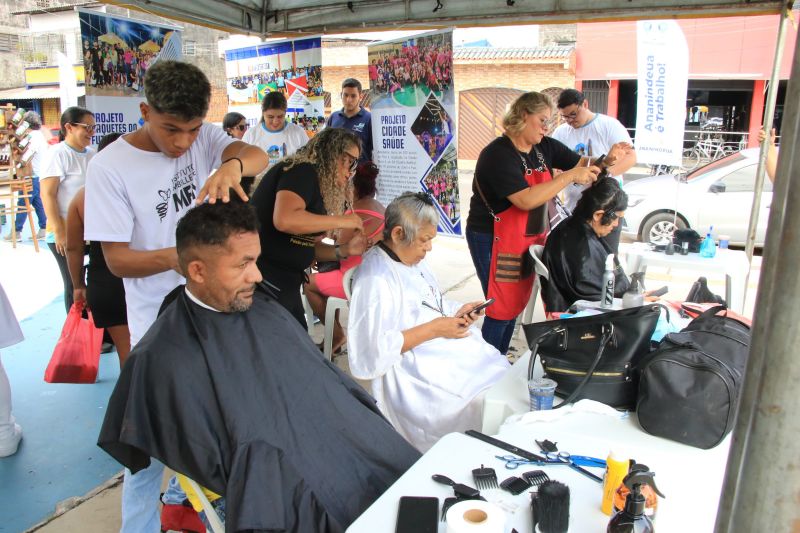 Ação Prefeitura em Movimento no canteiro do PAAR