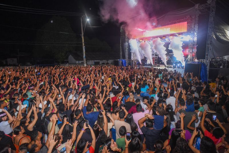 Comemoração de 81 Anos de Ananindeua com show de Isadora Pompeo na Av Santa Fé no bairro Icuí Guajará