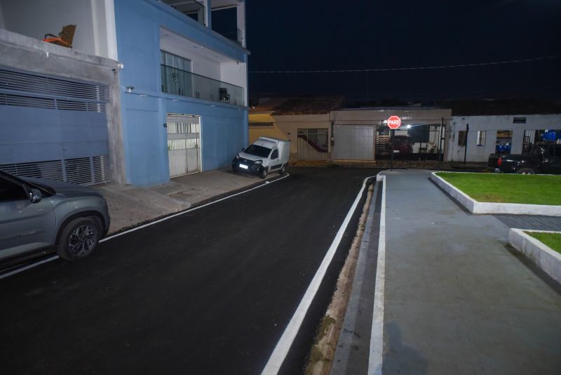 Inauguração das ruas pavimentadas e com sinalização horizontal e vertical, alamedas 11,12,13,14 e 16 no conjunto Sabiá no bairro 40 Horas