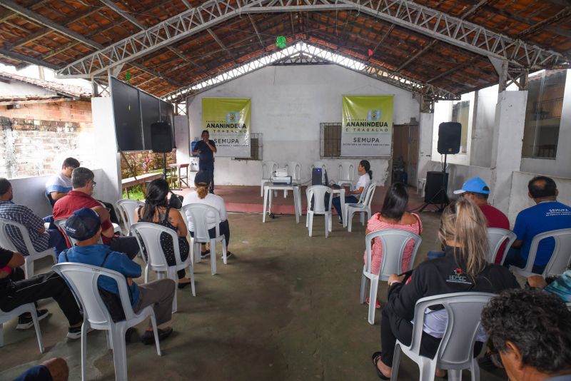 Entrega de matrizes de aves e ração para Agricultores e Quilombos das Ilhas de Ananindeua