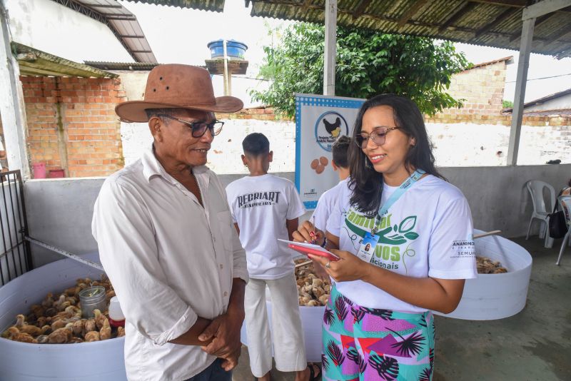 Entrega de matrizes de aves e ração para Agricultores e Quilombos das Ilhas de Ananindeua