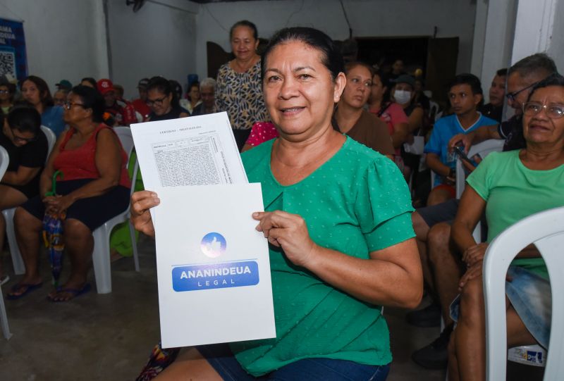 Entrega de Certidão de Imóveis para moradores do Jaderlândia ll