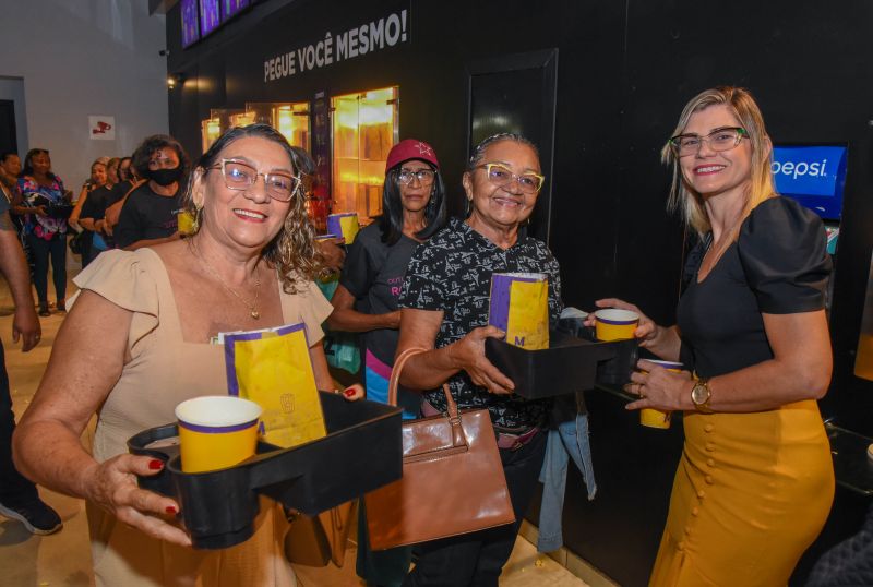 Sessão Cinema 60 + com Idosos CRAS Ananindeua No Shopping Metrópole