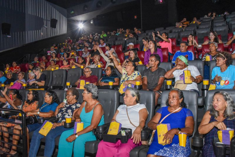 Sessão Cinema 60 + com Idosos CRAS Ananindeua No Shopping Metrópole