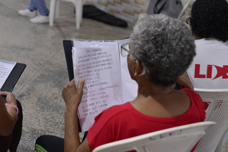 Ação no CRAS Distrito na rua Manoel de Souza na Heliolandia