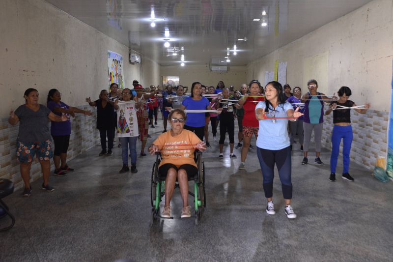 Ação no CRAS Distrito na rua Manoel de Souza na Heliolandia