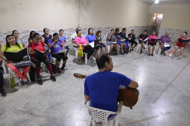 Ação no CRAS Distrito na rua Manoel de Souza na Heliolandia