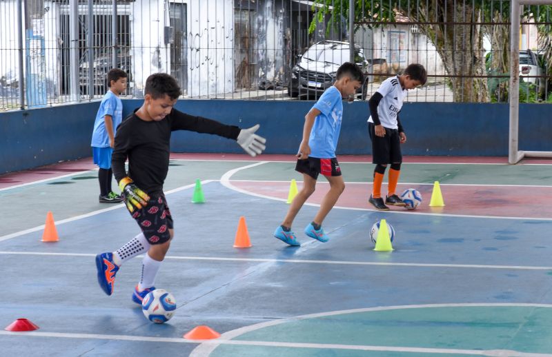 Projeto bom de bola bom de escola