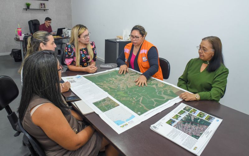 Reunião de enfrentamento as condições climáticas