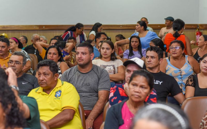 Curso de manipulação de alimentos e precificação no auditório da Semed