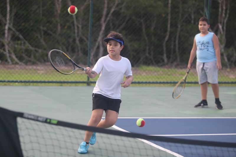 Abertura do projeto raquetes do futuro e aulão de beach tennis e tênis