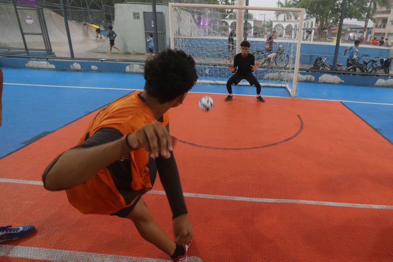 Abertura do Projeto Bom de Bola Bom Escola na praça Tancredo Neve bairro Cidade Nova